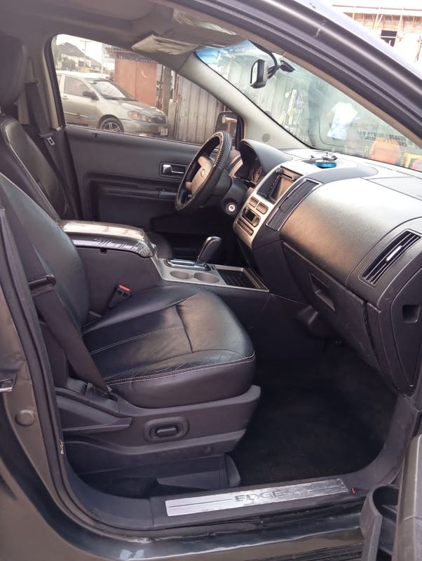 Thumbnail 6 of 2010 FORD Edge